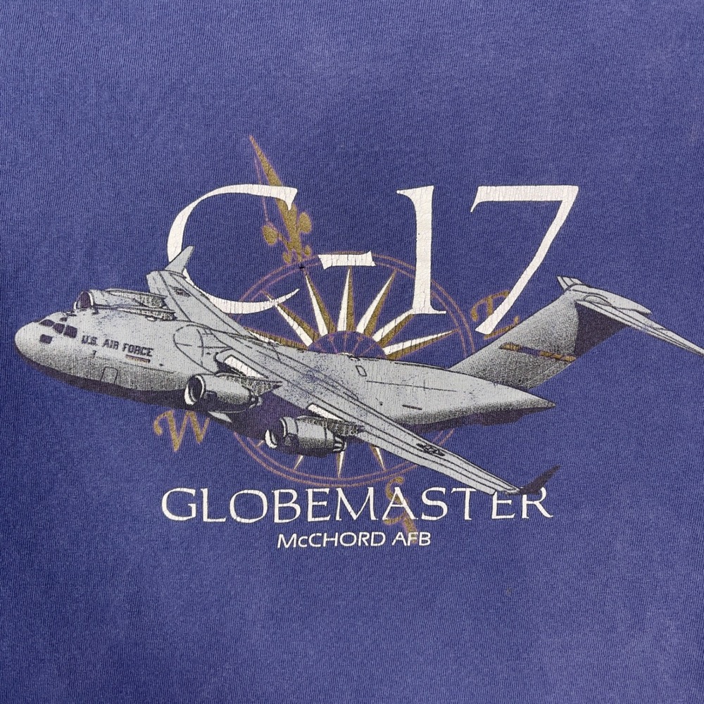 Vintage C-17 Globemaster McChord AFB T-Shirt Mens Large Blue Military USA - Picture 8 of 8